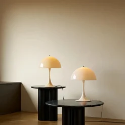 Louis Poulsen Panthella 320 V2 bordlampe