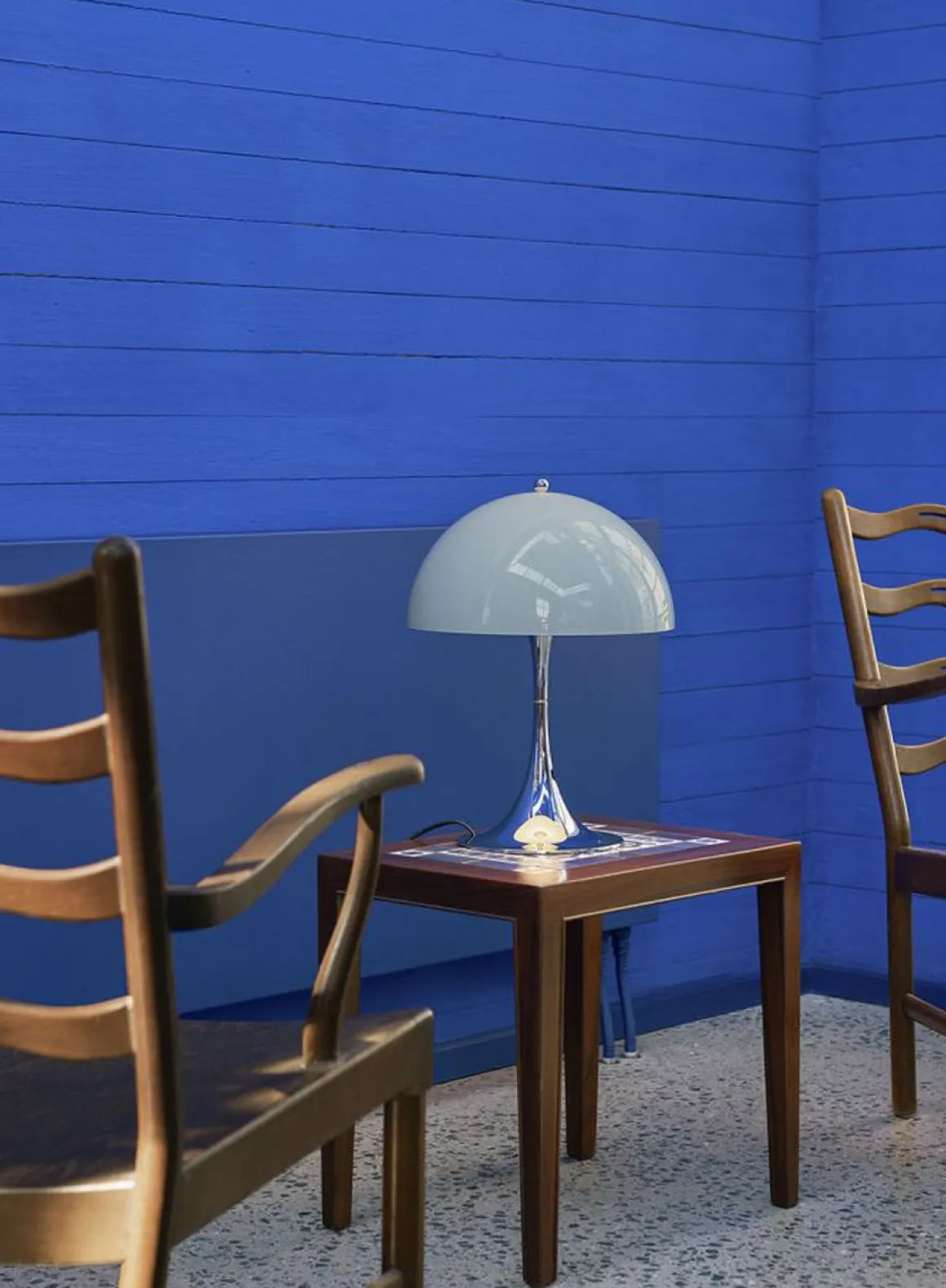 Louis Poulsen Panthella 320 bordlampe