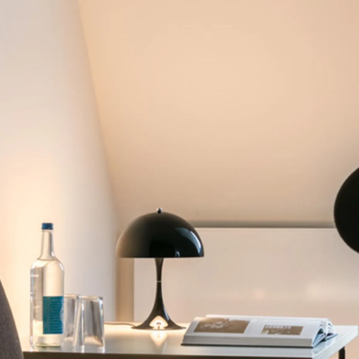 Louis Poulsen Panthella 250 bordlampe