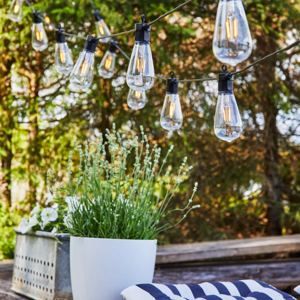 Lysslynge 10 lys stor - Garden 24 - Svart