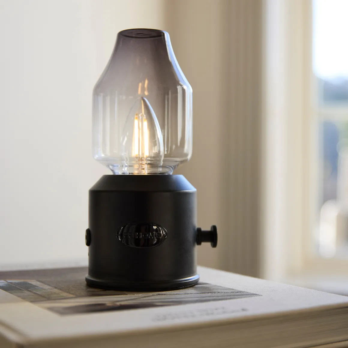 Lystra oppladbar bordlampe