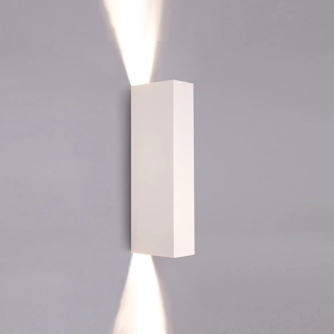 Malmø vegglampe opp/ned lys - Hvit