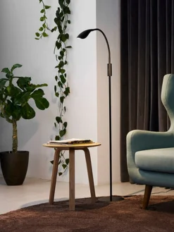 Mamba gulvlampe 5,5W 3000K 3 step dim - Svart