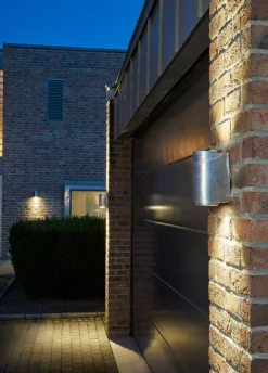 Mandal 1370 vegglampe opp/ned - Svart