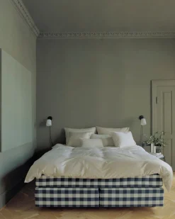 Material Vegglampe - Hvit Opal Glass