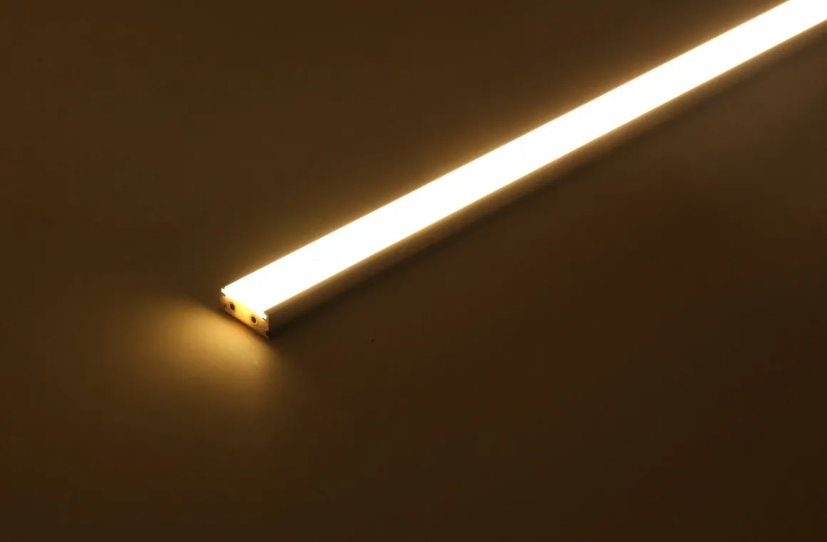 MiniLink 100 cm 15W 3000K - Sølvgrå/Frostet - 1 stk