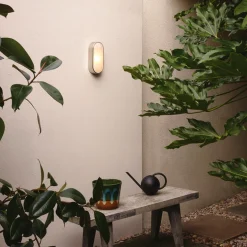 Montreal Oval vegglampe utendørs IP44 E27