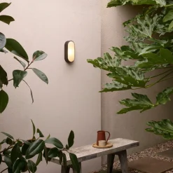 Montreal Oval vegglampe utendørs IP44 E27