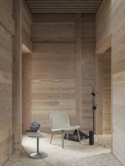 Muuto Post gulvlampe