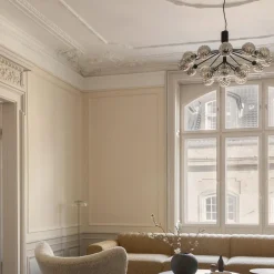 Nuura Apiales 18 satin svart/optic