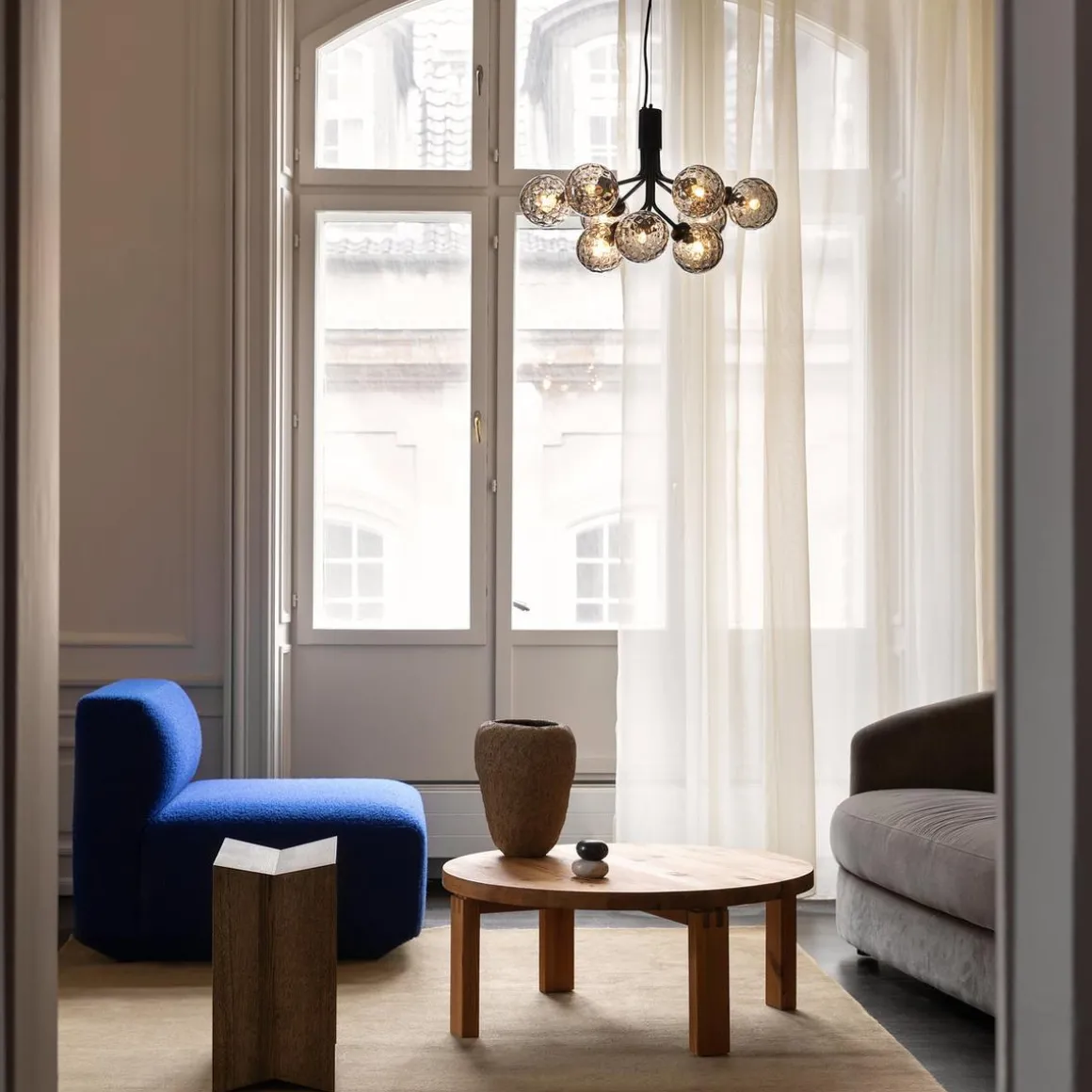 Nuura Apiales 9 svart/optic glass