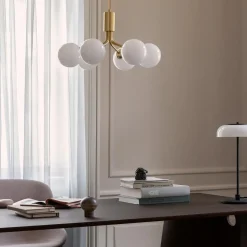 Nuura Apiales 6 taklampe - messing / opal