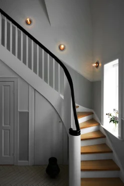 Nuura Liila 1 vegglampe/taklampe - medium - nordic gold / optikk