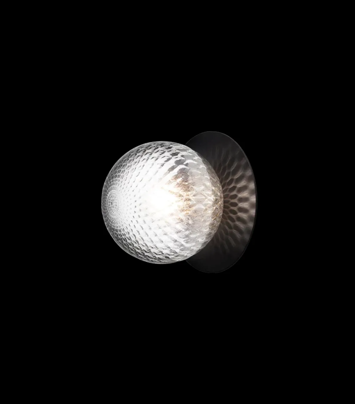 Nuura Liila 1 vegglampe/taklampe - medium - svart / optic