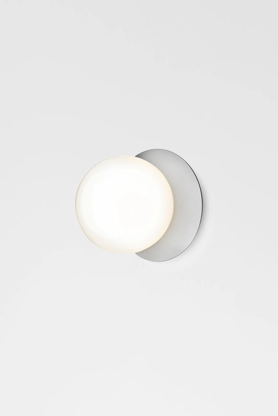 Nuura Liila 1 vegglampe/taklampe - large - light silver/opal