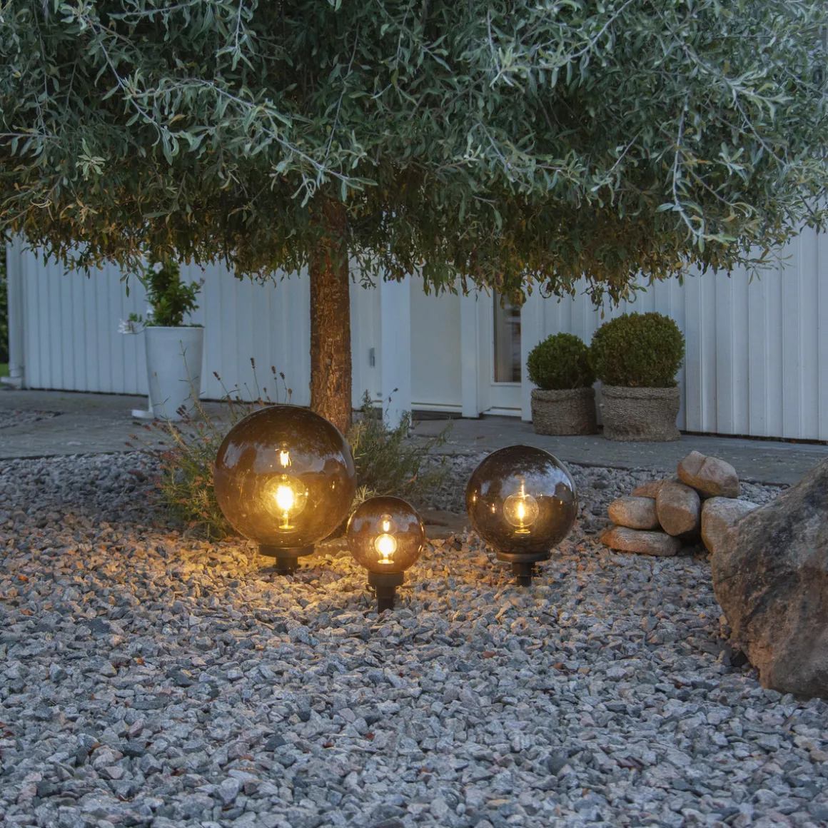 Orby dekorativ hagelampe 20 cm - Svart/Røykfarget