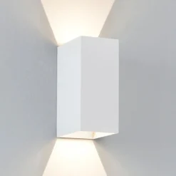 Oslo 160 vegglampe utendørs opp/ned IP65 - Hvit