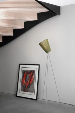 Oslo Wood gulvlampe lysegrå med skjerm