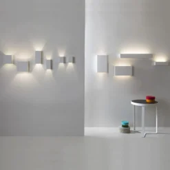 Pella 325 vegglampe opp/ned IP20 E27 - Hvit