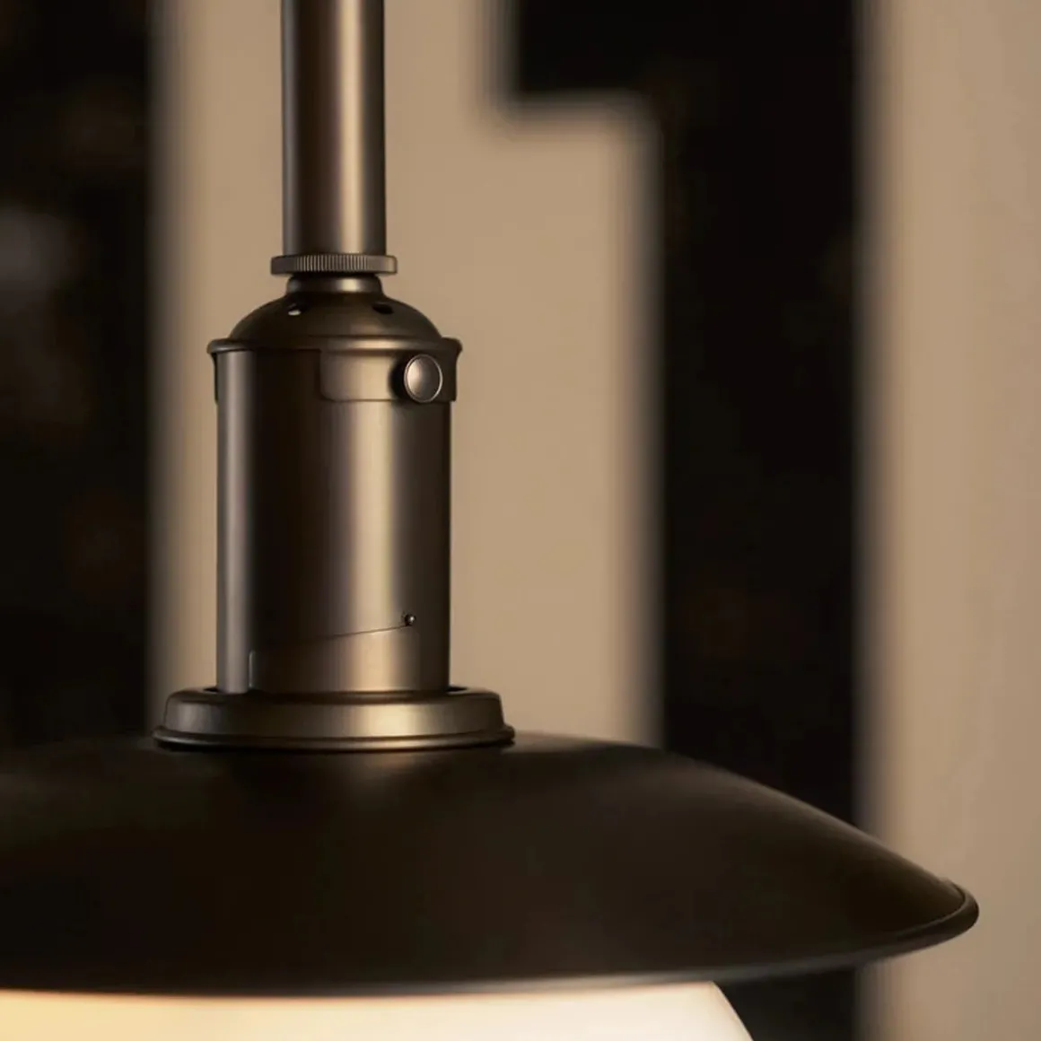 PH 3/3 aged brass opal takpendel