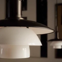 PH 3/3 aged brass opal takpendel