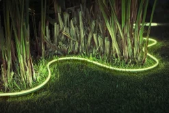 Philips Hue LED strip Outdoor 5 meter - White og farget stemning