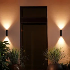 Philips Hue Outdoor Appear Vegglampe Colore and White ambiance - Sport