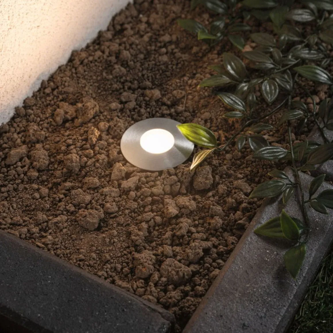 Plug & Shine Mini innfelt bakkespott 2,5W 3000 Kelvin IP67