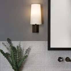 Riva 350 vegglampe baderom IP44 med glass skjerm