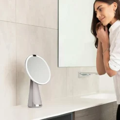 Simplehuman sminkespeil med lys, sensor og høyttaler