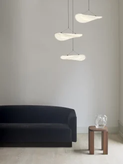Tense chandelier