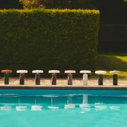 Trip oppladbar bordlampe - Hvit marmor/Hvit skjerm