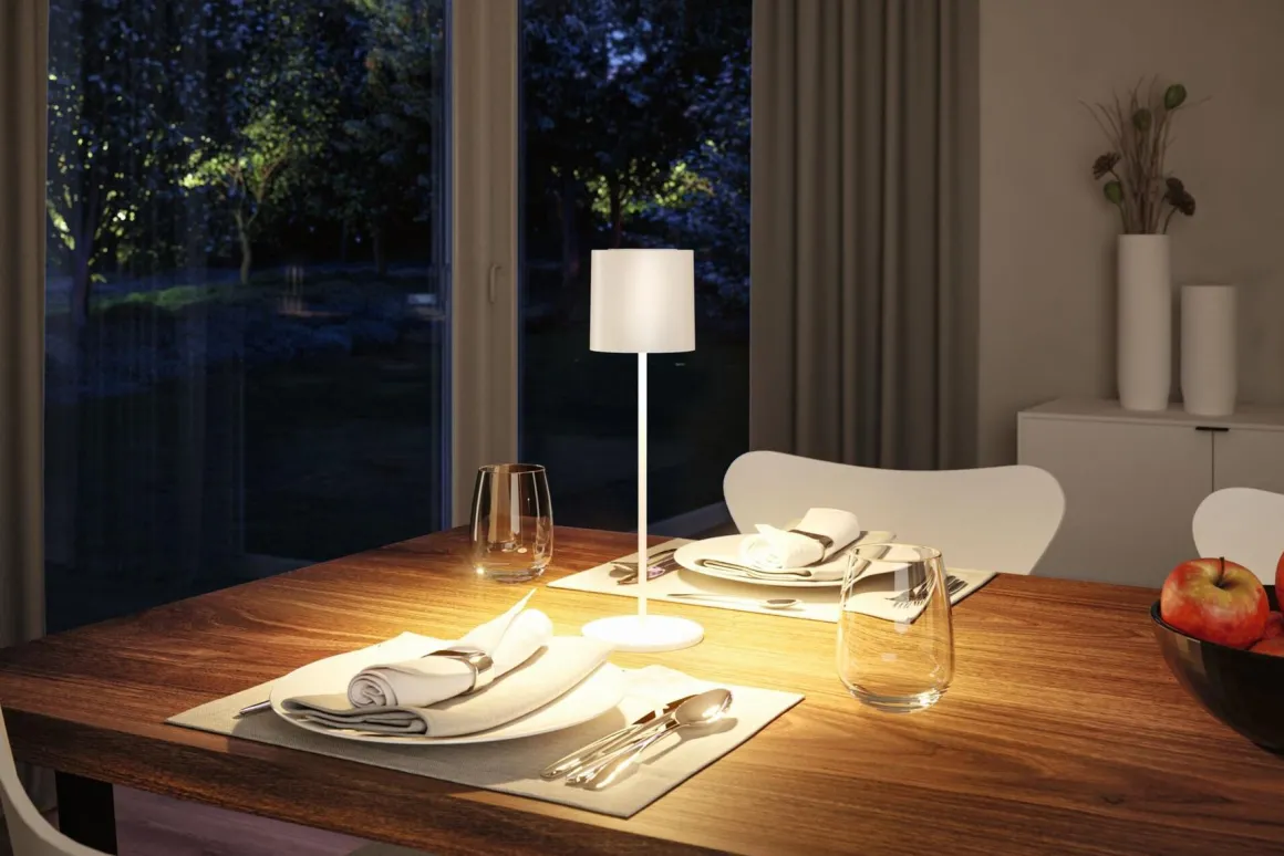 Tuni portabel bordlampe oppladbar 2,8W 2700 Kelvin IP44