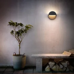 Valor vegglampe utendørs IP44 4,3W 2700 Kelvin