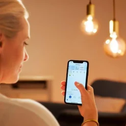 WiZ E27 Lyspære filament G125 6,7W Wifi - Justerbar fargetemperatur 2000-5000 Kelvin